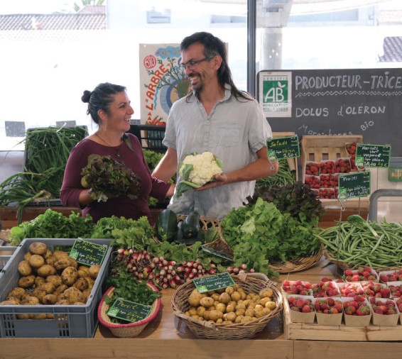L'Arbre O Légumes à Dolus d'Oléron, Loreto Tartar Llzana & Justin Tartar